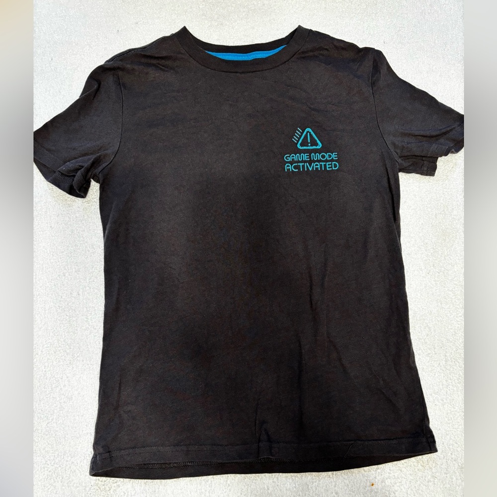 Dark gray T-Shirt with Blue Graphic boys 14/16 gaming